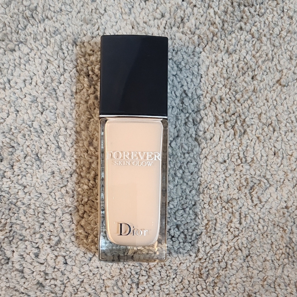 Dior Forever Skin Glow Foundation 1N